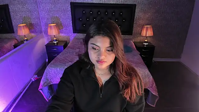 Snapshot of Scarlett__Johanson chatting on 16, 3, 2025 Scarlett Johanson online show from 16, 3, 2025