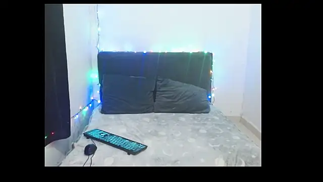 isabel-nashyeli online show from 7, 3, 2025