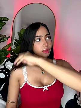 Snapshot of _Emily_Thompson_ chatting on 27, 10, 2025 Emily Thompson online show from 27, 10, 2025