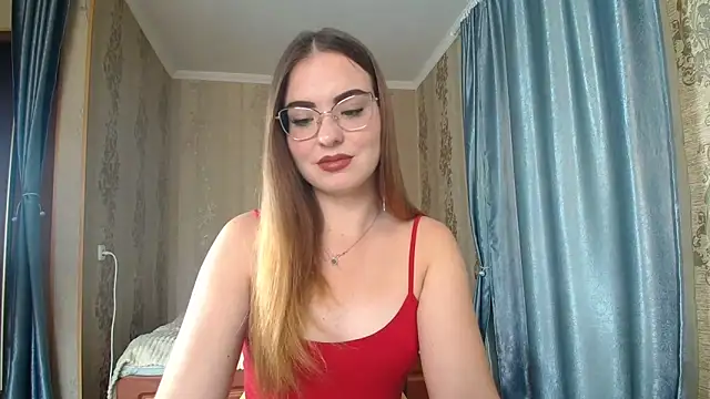 Snapshot of Leila_Kissyu chatting on 28, 9, 2025 Leila Kissyu online show from 28, 9, 2025