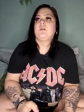 Saucy-Serenity online show from 15, 4, 2026