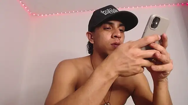 Monkey uchiha777 online show from 6, 2, 2026