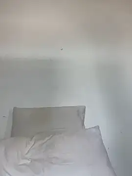 Snapshot of Elen chatting on 5, 11, 2025 Elen online show from 5, 11, 2025