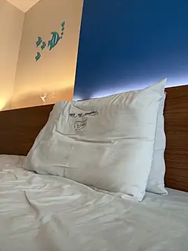 Elen online show from 7, 4, 2026