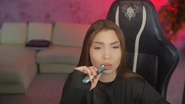 Snapshot of Billie054 chatting on 15, 11, 2025 Billie054 online show from 15, 11, 2025