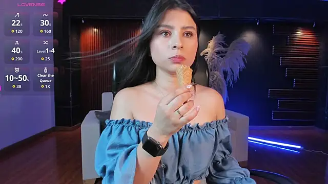 Catalina Santhana online show from 10, 10, 2025