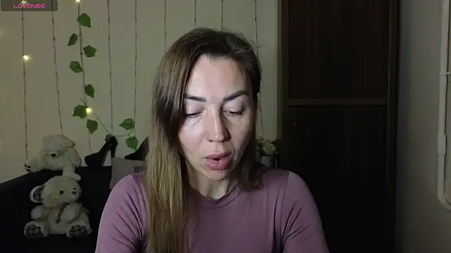 Kiss julli88I online show from 13, 3, 2025