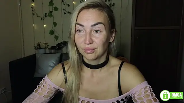 Kiss julli88I online show from 12, 9, 2025