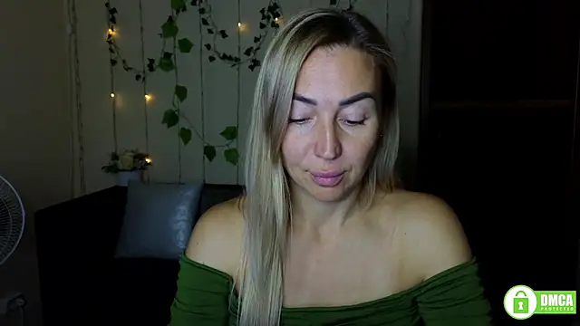 Kiss julli88I online show from 3, 10, 2025