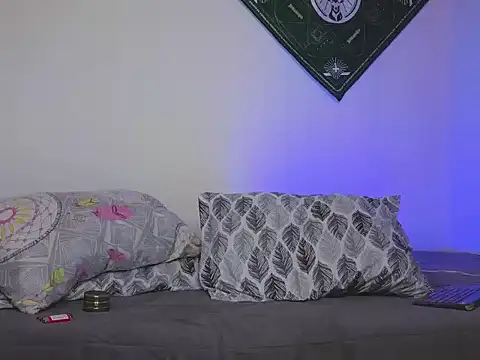 samevansx  online show from 23, 9, 2025