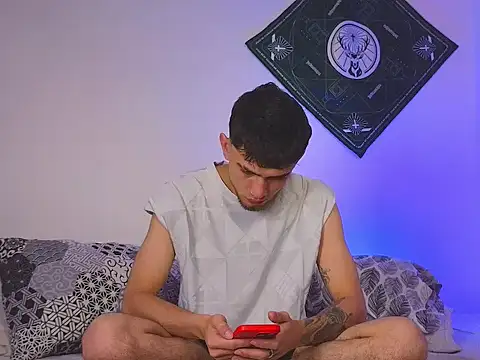 samevansx  online show from 14, 11, 2025