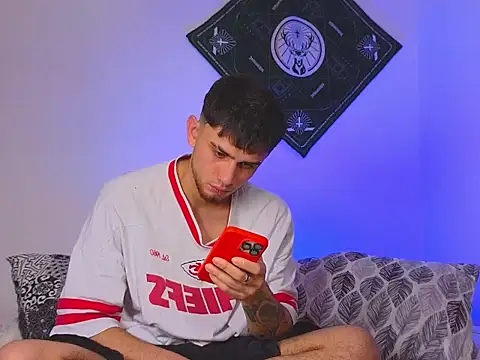 samevansx  online show from 16, 11, 2025