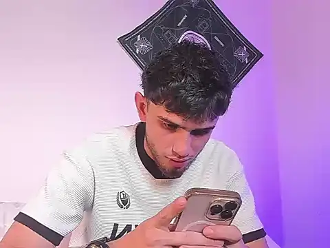 samevansx  online show from 2, 4, 2026