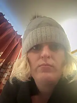 KITTYBOOBOOFUXX online show from 3, 2, 2026