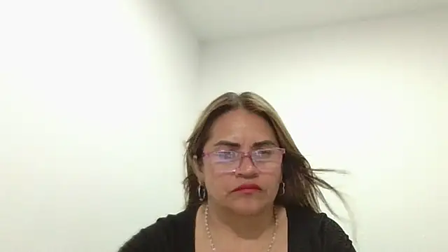 Milena Foox online show from 14, 7, 2026