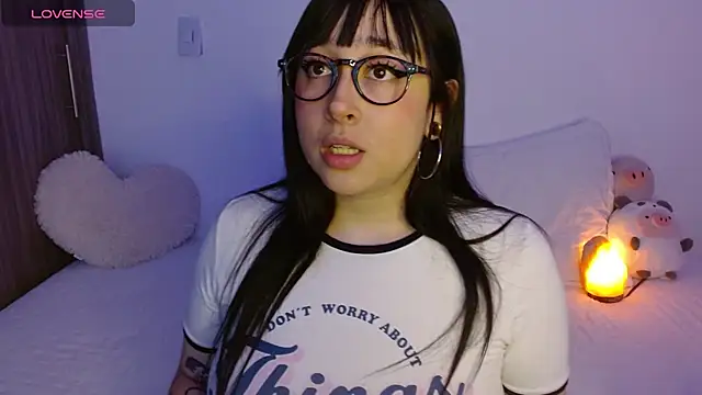 Snapshot of Oliviargf chatting on 25, 10, 2025 Oliviargf online show from 25, 10, 2025