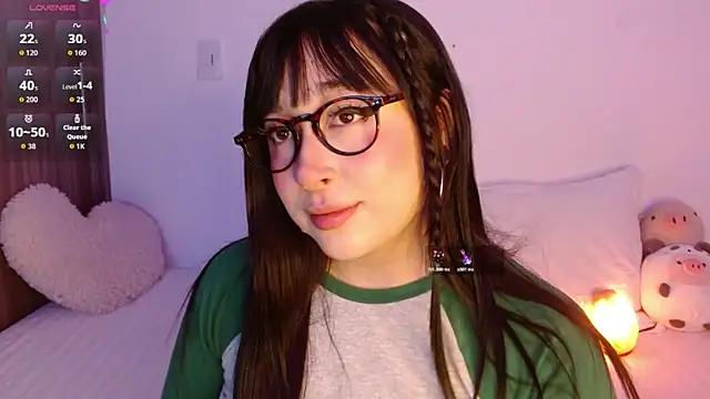 Snapshot of Oliviargf chatting on 20, 11, 2025 Oliviargf online show from 20, 11, 2025