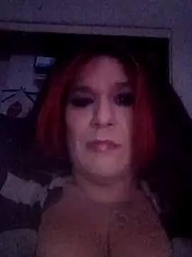 deedeelove82 online show from 19, 1, 2026