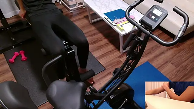 Stretch-man online show from 3, 3, 2026