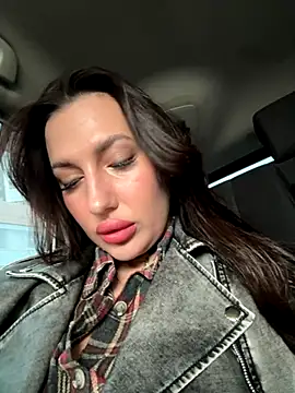 Snapshot of AleksandraRich chatting on 5, 10, 2025 AleksandraRich online show from 5, 10, 2025