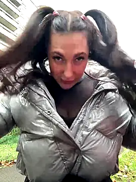 Snapshot of AleksandraRich chatting on 6, 10, 2025 AleksandraRich online show from 6, 10, 2025