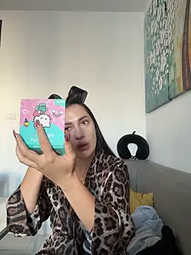 Snapshot of AleksandraRich chatting on 2, 12, 2025 AleksandraRich online show from 2, 12, 2025