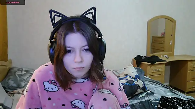 Snapshot of RendyDow chatting on 4, 10, 2025 RendyDow online show from 4, 10, 2025