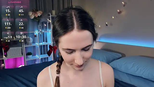 Snapshot of Kira_mindnes chatting on 17, 3, 2025 Kira mindnes online show from 17, 3, 2025