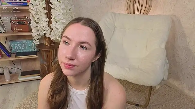 Snapshot of Kira_mindnes chatting on 7, 10, 2025 Kira mindnes online show from 7, 10, 2025