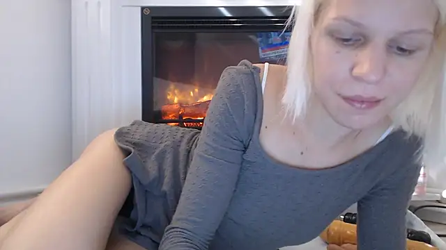 Snapshot of ElssaRush chatting on 20, 10, 2025 ElssaRush online show from 20, 10, 2025