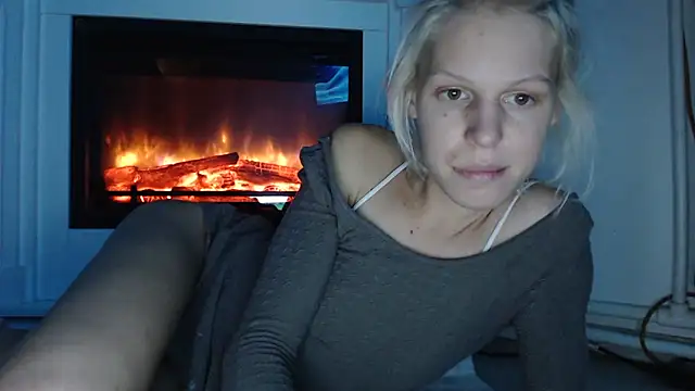 Snapshot of ElssaRush chatting on 20, 10, 2025 ElssaRush online show from 20, 10, 2025