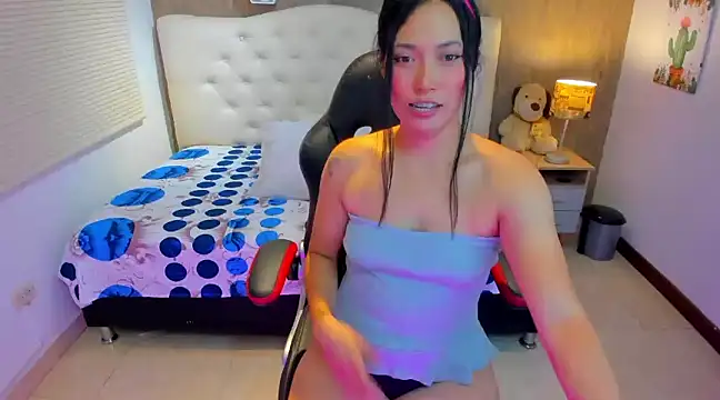 Snapshot of _LiilyWong chatting on 18, 3, 2025 LiilyWong online show from 18, 3, 2025