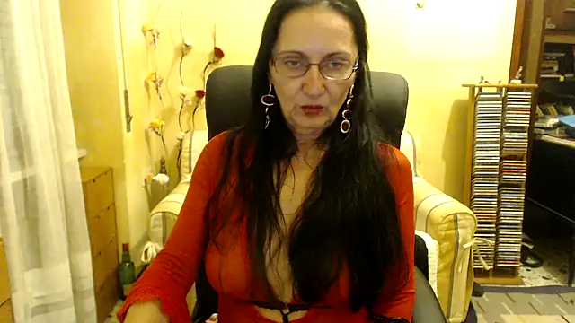 Snapshot of RobertaFox69 chatting on 5, 12, 2025 RobertaFox69 online show from 5, 12, 2025
