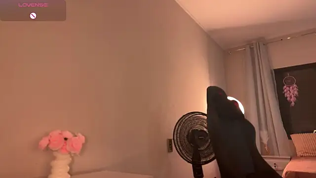 Snapshot of StacySpice01 chatting on 30, 11, 2025 StacySpice01 online show from 30, 11, 2025