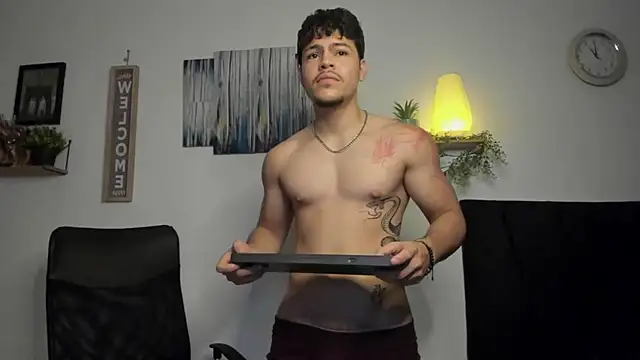 Snapshot of ares_parker2 chatting on 23, 10, 2025 ares parker2 online show from 23, 10, 2025