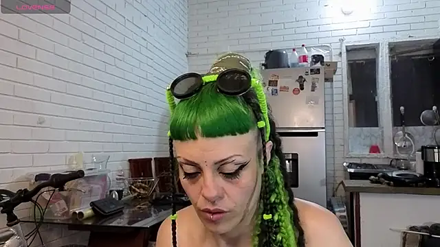 freyaa sorcerees online show from 10, 10, 2025