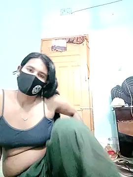 Snapshot of Hot-Nipa chatting on 10, 3, 2025 Hot-Nipa online show from 10, 3, 2025