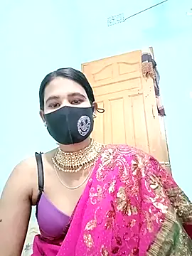 Snapshot of Hot-Nipa chatting on 11, 3, 2025 Hot-Nipa online show from 11, 3, 2025