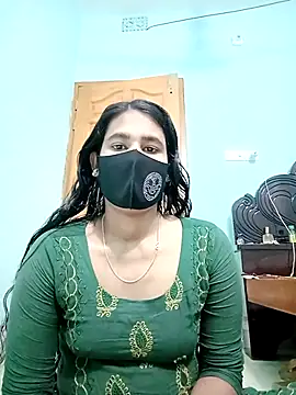 Snapshot of Hot-Nipa chatting on 12, 3, 2025 Hot-Nipa online show from 12, 3, 2025