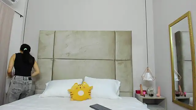 Snapshot of lucianasmith_ chatting on 7, 10, 2025 lucianasmith online show from 7, 10, 2025