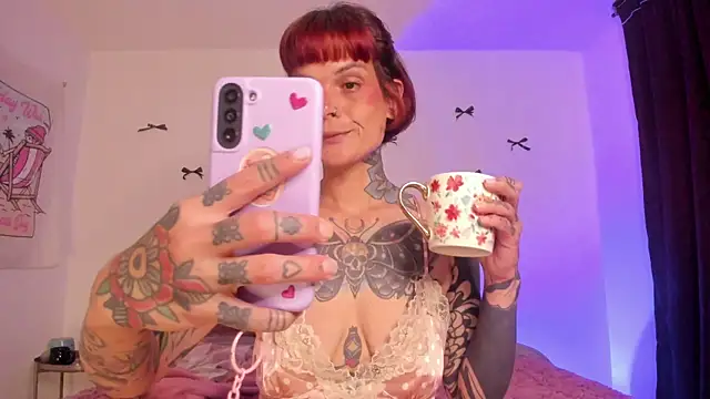 Snapshot of Alessamoth chatting on 23, 6, 2026 Alessamoth online show from 23, 6, 2026