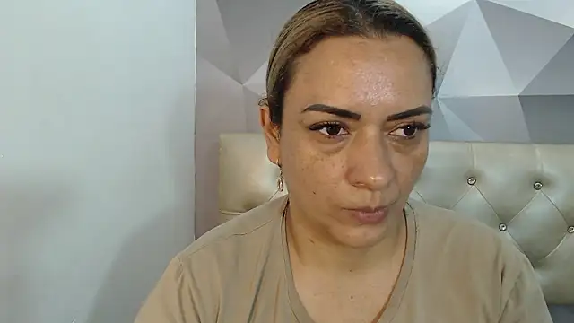 Snapshot of Milf-Prettyboobs chatting on 16, 1, 2026 Milf-Prettyboobs online show from 16, 1, 2026