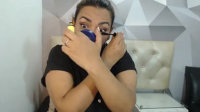 Snapshot of Milf-Prettyboobs chatting on 13, 2, 2026 Milf-Prettyboobs online show from 13, 2, 2026