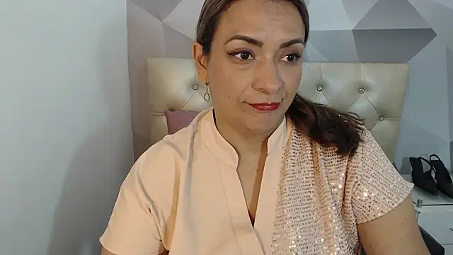 Snapshot of Milf-Prettyboobs chatting on 17, 2, 2026 Milf-Prettyboobs online show from 17, 2, 2026