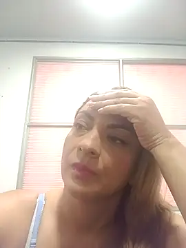 Milf-Prettyboobs online show from 27, 3, 2026