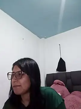 Snapshot of DaniPoison chatting on 11, 9, 2025 DaniPoison online show from 11, 9, 2025