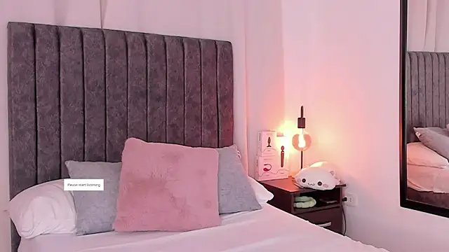 Snapshot of Tefy-Rose chatting on 6, 11, 2025 Tefy-Rose online show from 6, 11, 2025