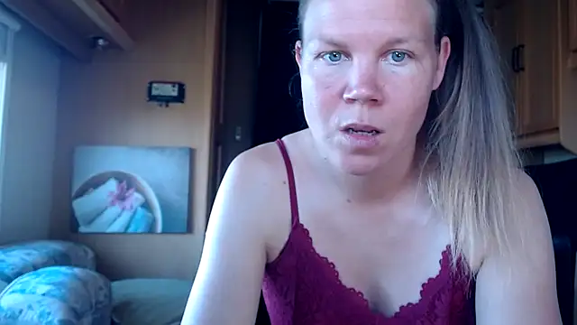 CallMeMaria online show from 3, 1, 2025