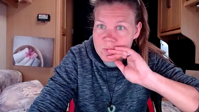 CallMeMaria online show from 4, 1, 2025