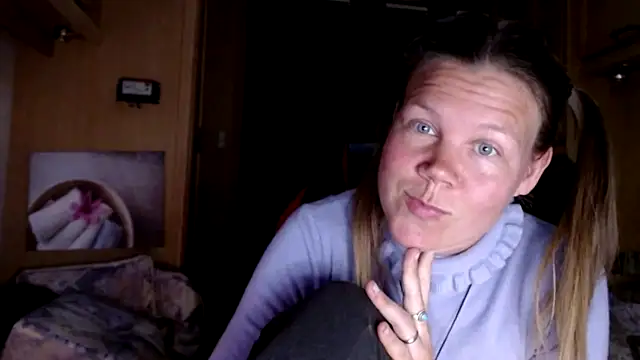 CallMeMaria online show from 16, 1, 2025